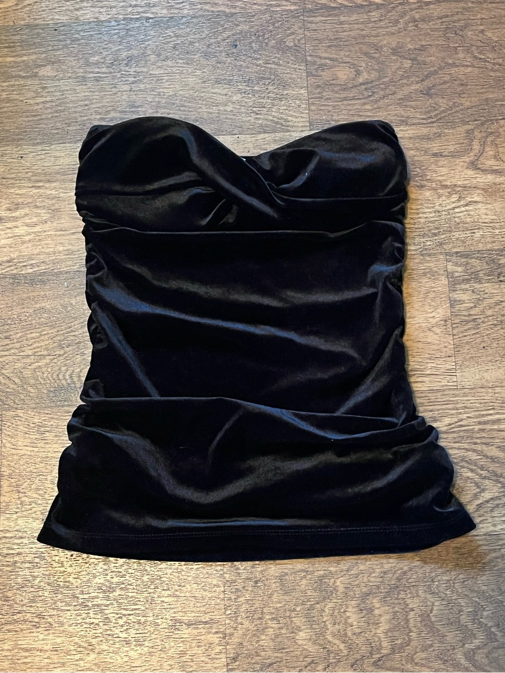 Velvet like tube top with ruching